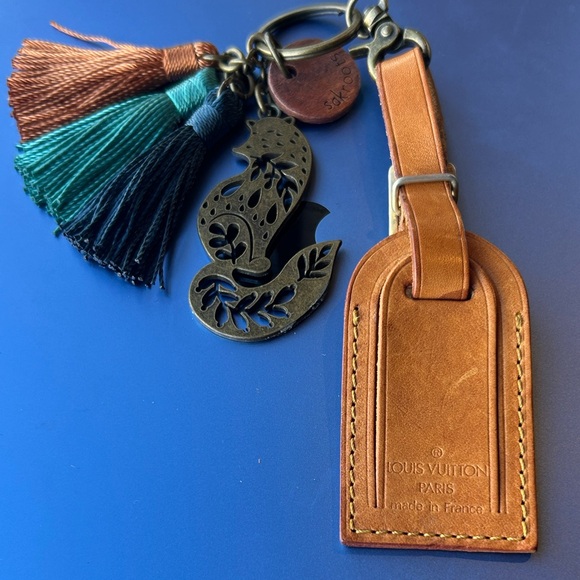 Louis Vuitton Other - Louis Vuitton luggage Tag/key holder w/Sak Roots charm/tassels
